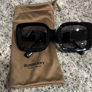 Burberry cat eye sunglasses like new